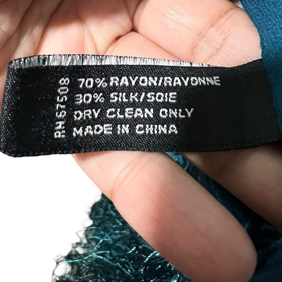 Jones New York Blue and Black Scarf - Picture 7 of 7